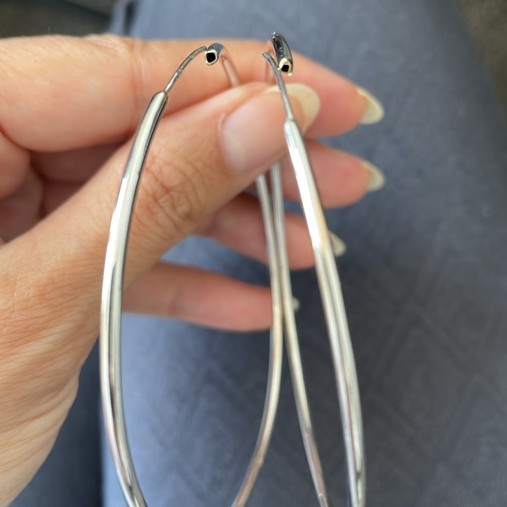 18k White god Large Hoops - Picture 11 of 12